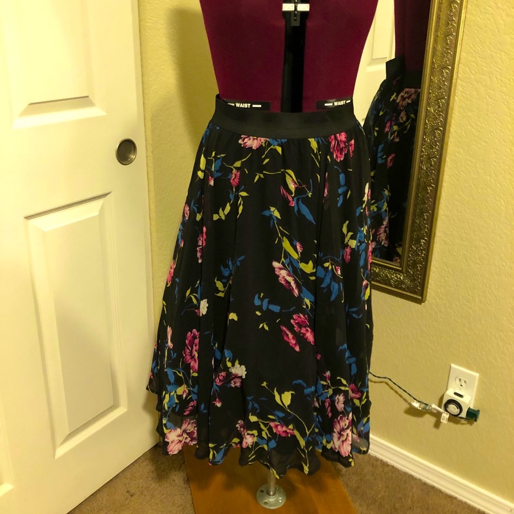 Torrid black layered floral skirt